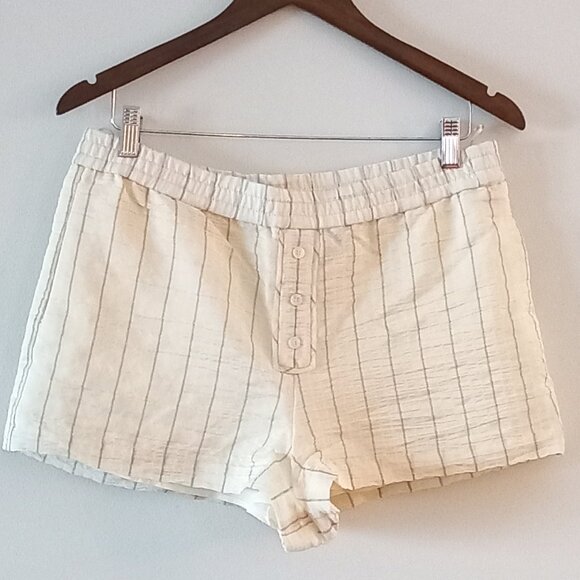 Zara Pants - ZARA NWT cream striped shorts